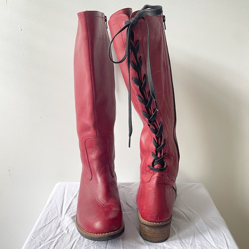 Wolky Lace Up Leather Boots in Wine. Size 41. Knee High Boots.